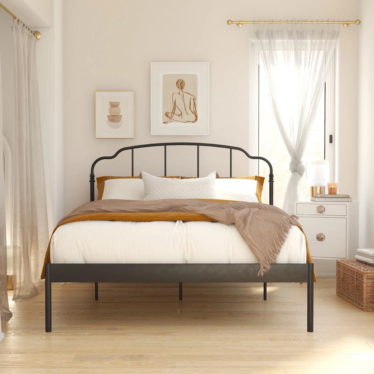 Queen Black Metal Bed R48225