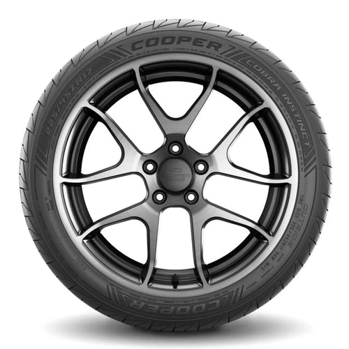225/40ZR18 92Y Performance Tire G1953